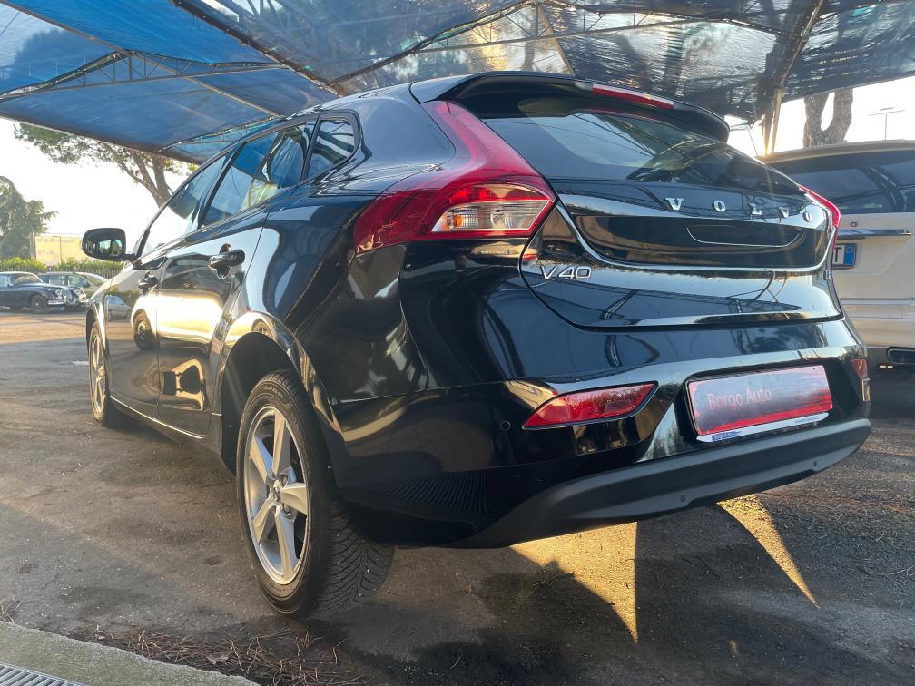 V40 d2 Business Man